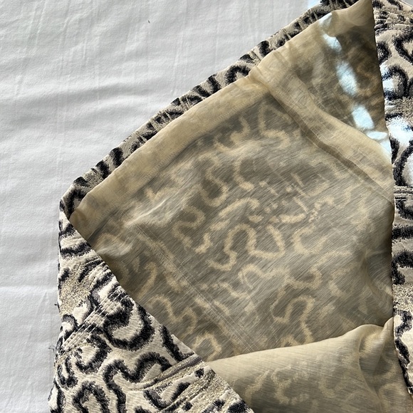 Textured Gold Mini - Picture 5 of 5